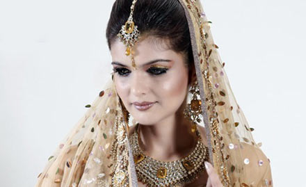 Pretty N Passion Beauty Salon Besant Nagar - 50% off on bridal package - MAC make up, saree draping & hair styling