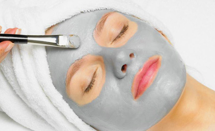 Venus Beauty Clinic General Hospital Road - 30% off on beauty services. Get facial, hair cut, hair spa & more!