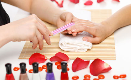 Style Mantra Rajendra Nagar - 30% off on beauty services. Enjoy manicure, haircut, party makeup, body polishing and more!
