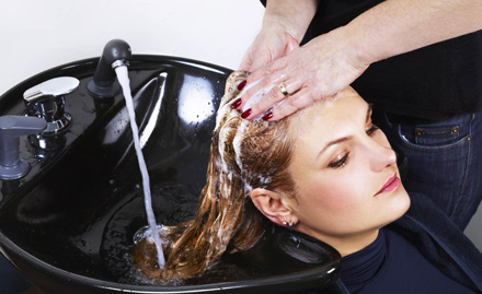 Apsara Hair & Beauty Salon Dilshad Garden - Upto 67% off on salon services. Get facial, bleach, manicure, pedicure and more!