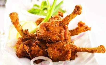 Downtown Dhaba Prabhadevi - 25% off on food bill. Enjoy North Indian & Chinese cuisine!