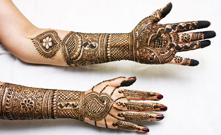 Delhi Mehandi Designers T Nagar - 40% off on bridal mehandi. Choose from traditional and contemporary designs!