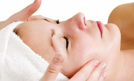Mirror Beauty Salon & Training Center Sector 7B - 50% off on beauty services. Get facial, cleanup, hair cut, hair spa and more!