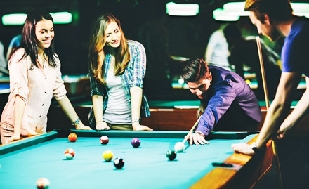 Strikers Snooker & Pool Academy Mayur Vihar Phase 1 - 40% off on a game of snooker or pool!