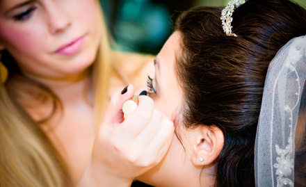 Aakanksha's Beauty Salon Doorstep Services - 40% off on bridal package at your doorstep