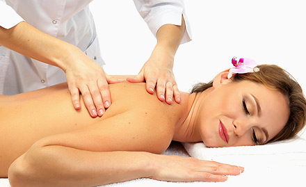 Honey Hand Spa Sector 49, Gurgaon - 50% off on full body massage & shower. Choose from balinese, aroma therapy, deep tissue massage & more!