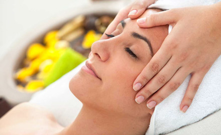 Sharon Spa Unisex Saloon Sector 41 - Rs 999 for beauty services. Get aroma facial, oxy bleach, hair spa, manicure, pedicure and more!