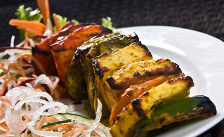 Goldees Amardeep Restaurant Sevoke Road - 20% off! Enjoy pure veg North Indian, South Indian, Chinese and Continental dishes!
