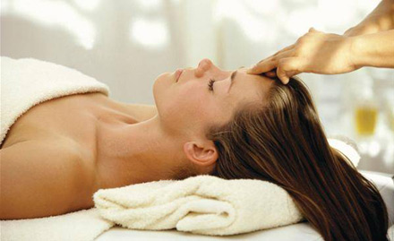 Cuts N Curves Goripalayam - 40% off on body massage. Choose from aroma, deep tissue, oil or cream massage!