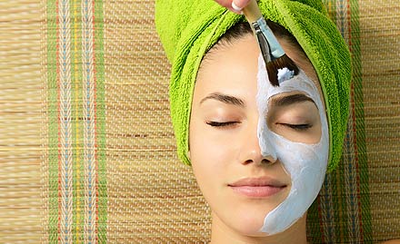 Pankhudi Herbal Beauty Parlour Sapna Sangeeta Road - 40% off on beauty and hair care services. Get facial, hair spa and more!