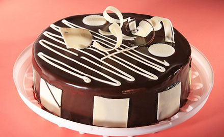 The Cake Factory Navallur - Upto 20% off on cakes. Choose from black forest, white forest, butterscotch, blueberry and more!