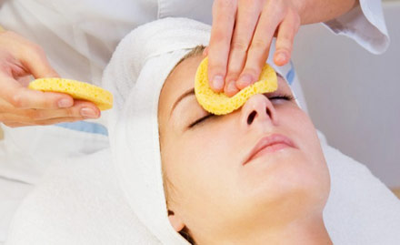 The Aura Ballygunge - Get 30% off on facial, manicure, pedicure, haircut, hair spa, body massage and more!