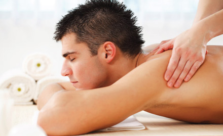 Universe The Spa Gomti Nagar - Get 55% off on Aroma Massage, Thai Massage, Deep Tissue Massage, Swedish Massage or Signature Massage!
