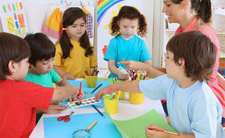 Kidz World Activity Classes Khar West - 30% off on summer camp activities. Also get 20% off on paper pulling, calligraphy, canvas painting, glass painting & more!
