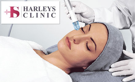 HARLEYS CLINIC Andheri West - Get skin polishing or skin peeling along with face mask starting from Rs 399!