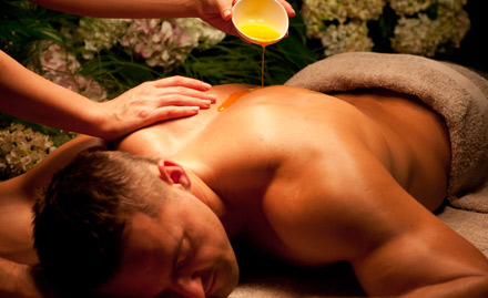 White Pearls Unisex Spa & Salon Mahipalpur Extension - Rs 870 for full body massage worth Rs 2000!