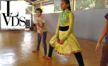 Lourd Vijay's Dance Studio Chakravarthy Layout - Get 4 salsa classes worth Rs 550!