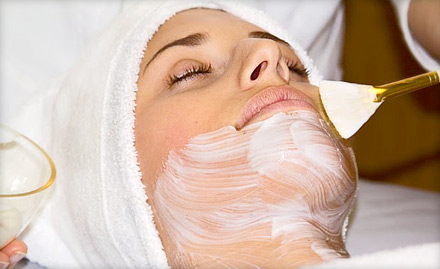 Bees Beauty Parlour Ekkadutangal - Rs 530 for facial, haircut, head massage and more worth Rs 1500