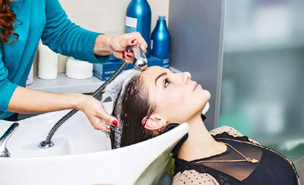 The Lush Salon Unisex Tagore Garden - 50% off on all beauty services