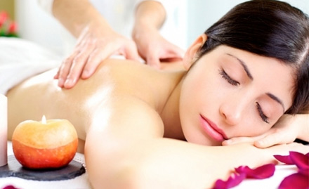 Palms Thai Spa C G Road - Rs 749 for full body massage with shower & welcome drink.