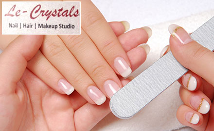 Le Crystals Rajouri Garden - Rs 680 for Natural or French nail extensions!