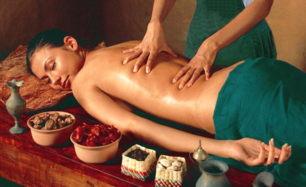 Aesthetic Salon Slimming & Spa Banaswadi - Rs 980 for Aroma massage!