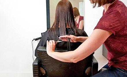 Red Cuttry Salon Nanpura - Upto 50% off on beauty & hair care services!