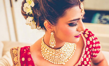 Radiance Unisex Salon Lajpat Nagar 2 - Blend Beauty in You !Pay Rs 6999 for bridal makeup, hairdo, dress draping.